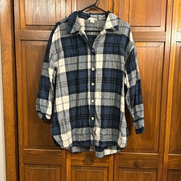 H&M Heavy Flannel Shirt with Pockets - Picture 1 of 4